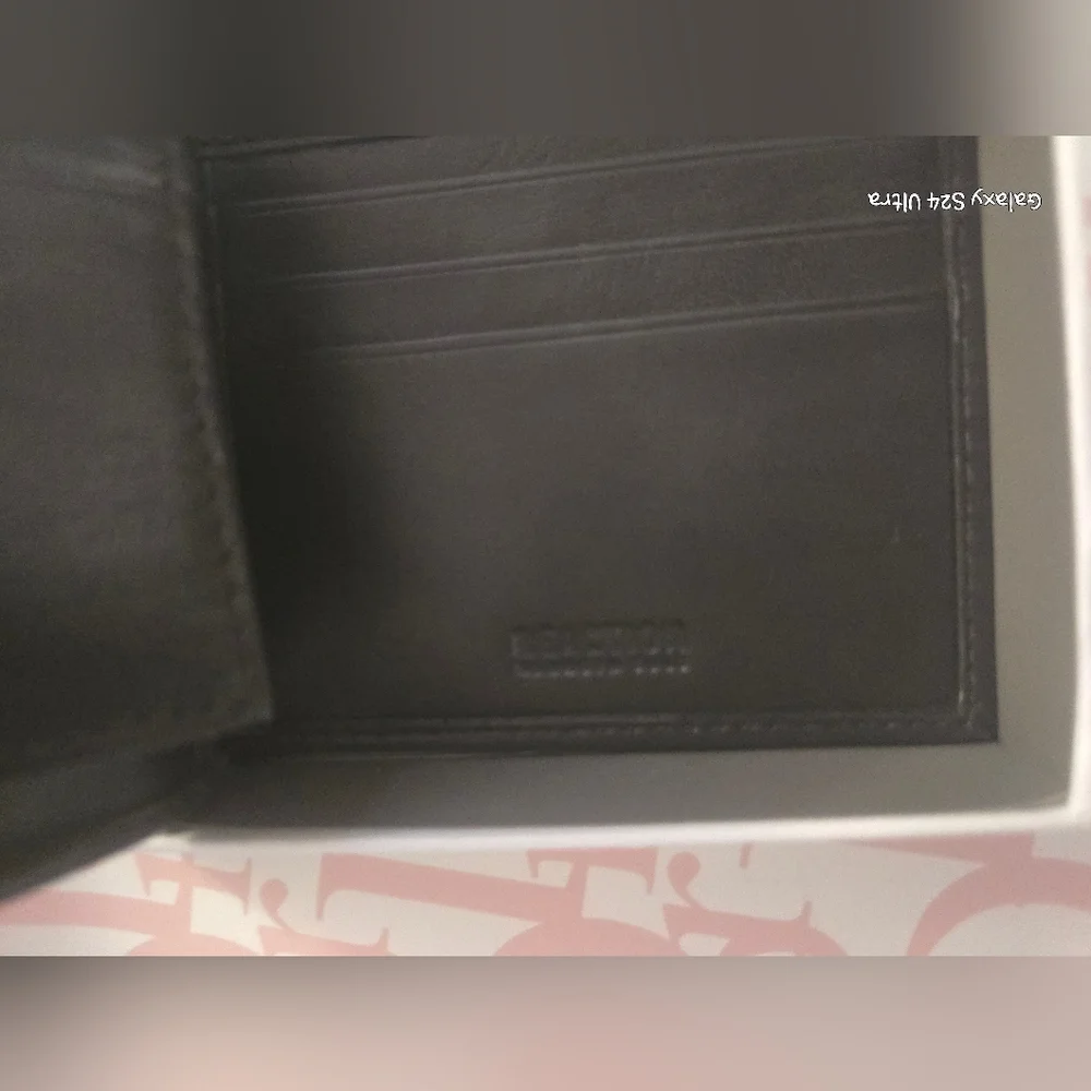 Kenneth Cole Reaction Brown Wallet NIB